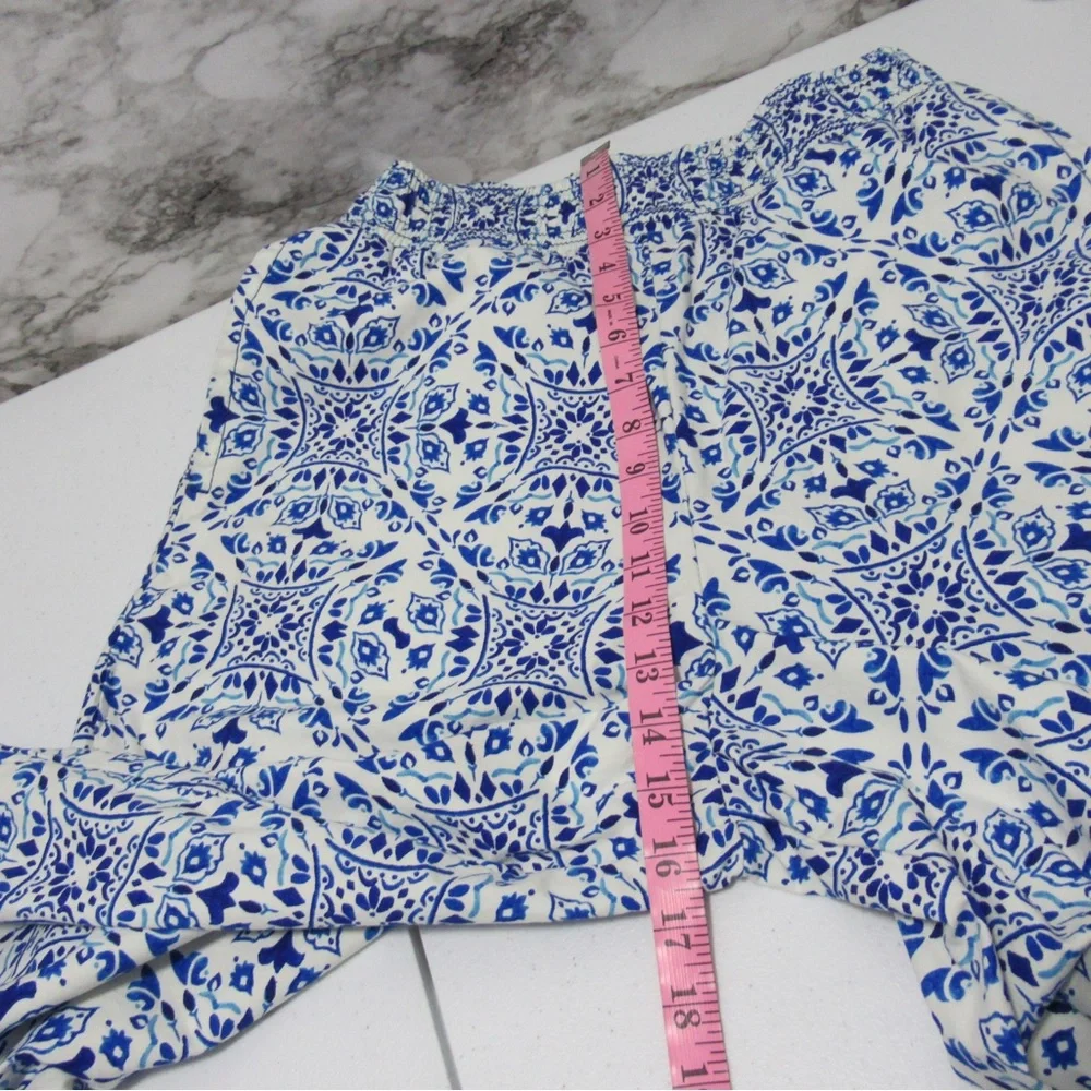 Maeve by Anthropologie Wide Leg Cropped Blue and White Printed Pants Size Small - Picture 13 of 17